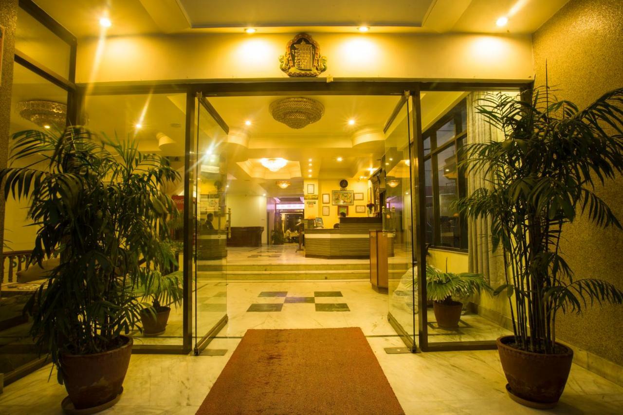Skyline Hotel Катманду Екстер'єр фото