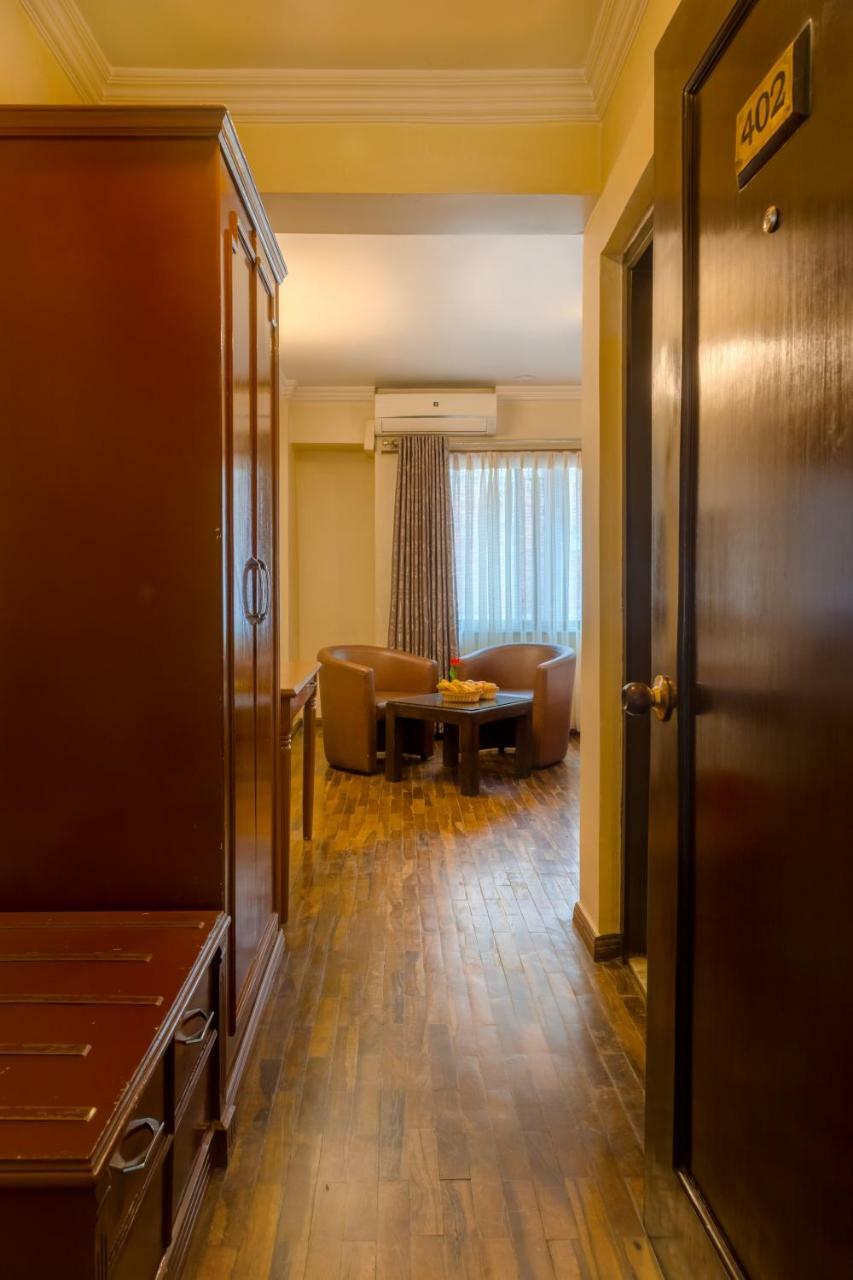 Skyline Hotel Катманду Екстер'єр фото
