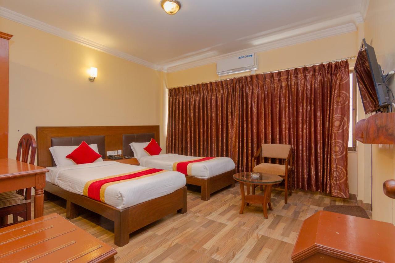 Skyline Hotel Катманду Екстер'єр фото